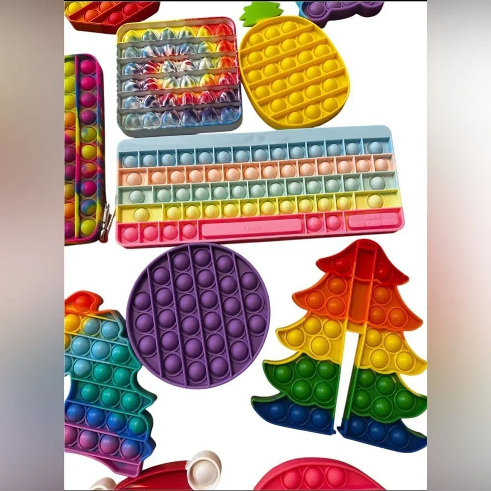 Lot of 35 Pop It Fidget Toy Set - Picture 8 of 11